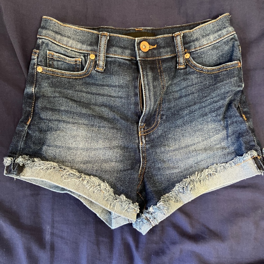 Kendall+Kylie Denim shorts!